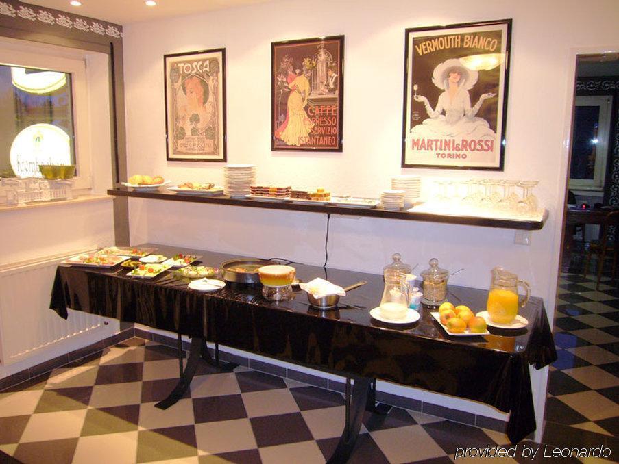 Hotel Alt Buettgen คาร์สท์ ภายนอก รูปภาพ