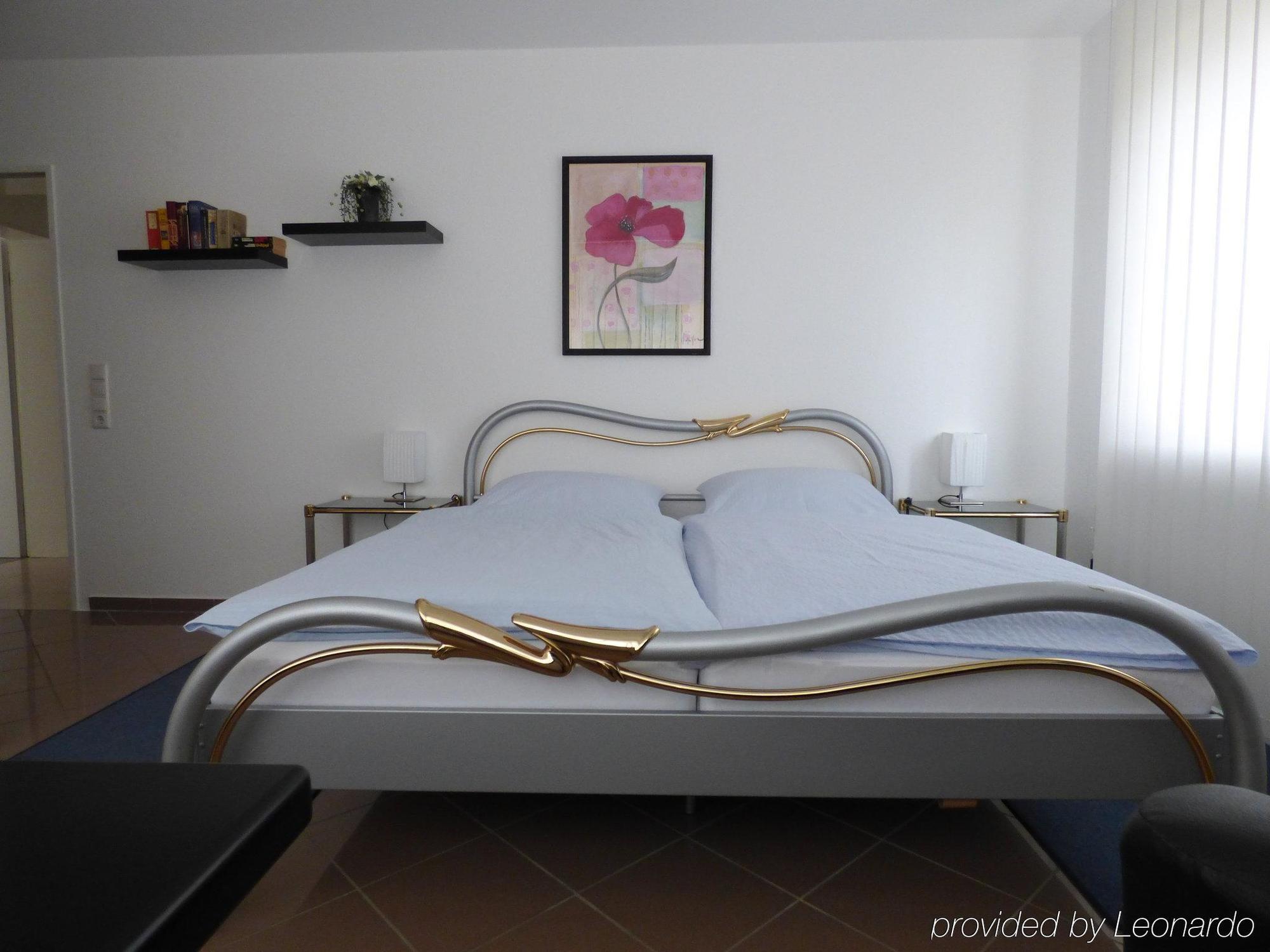 Hotel Alt Buettgen คาร์สท์ ภายนอก รูปภาพ