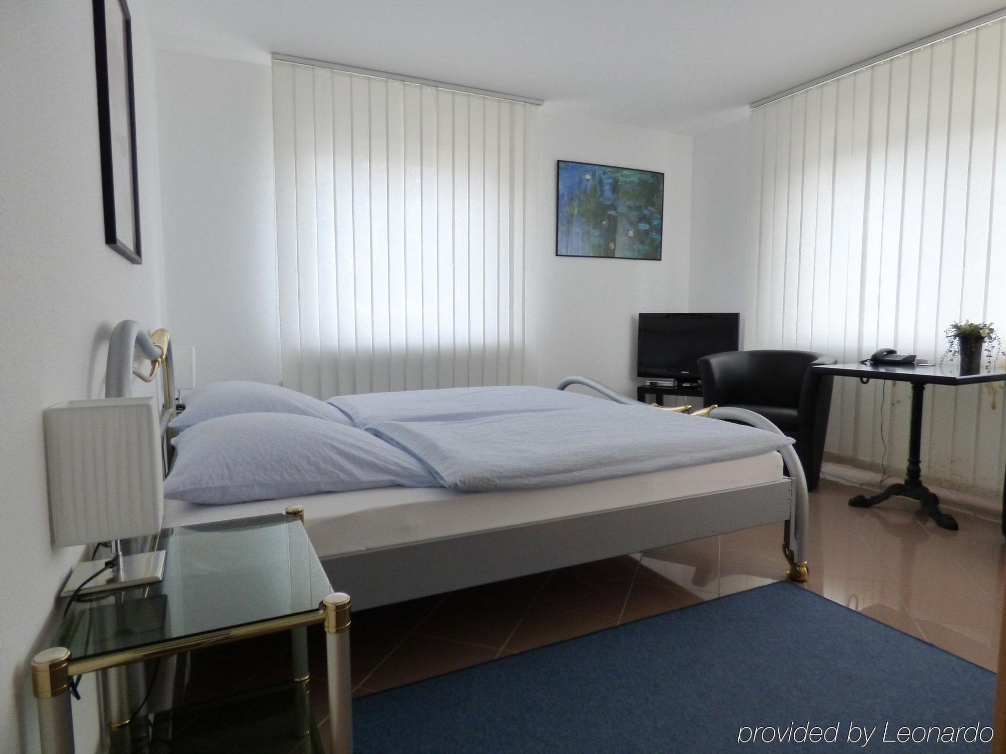 Hotel Alt Buettgen คาร์สท์ ภายนอก รูปภาพ