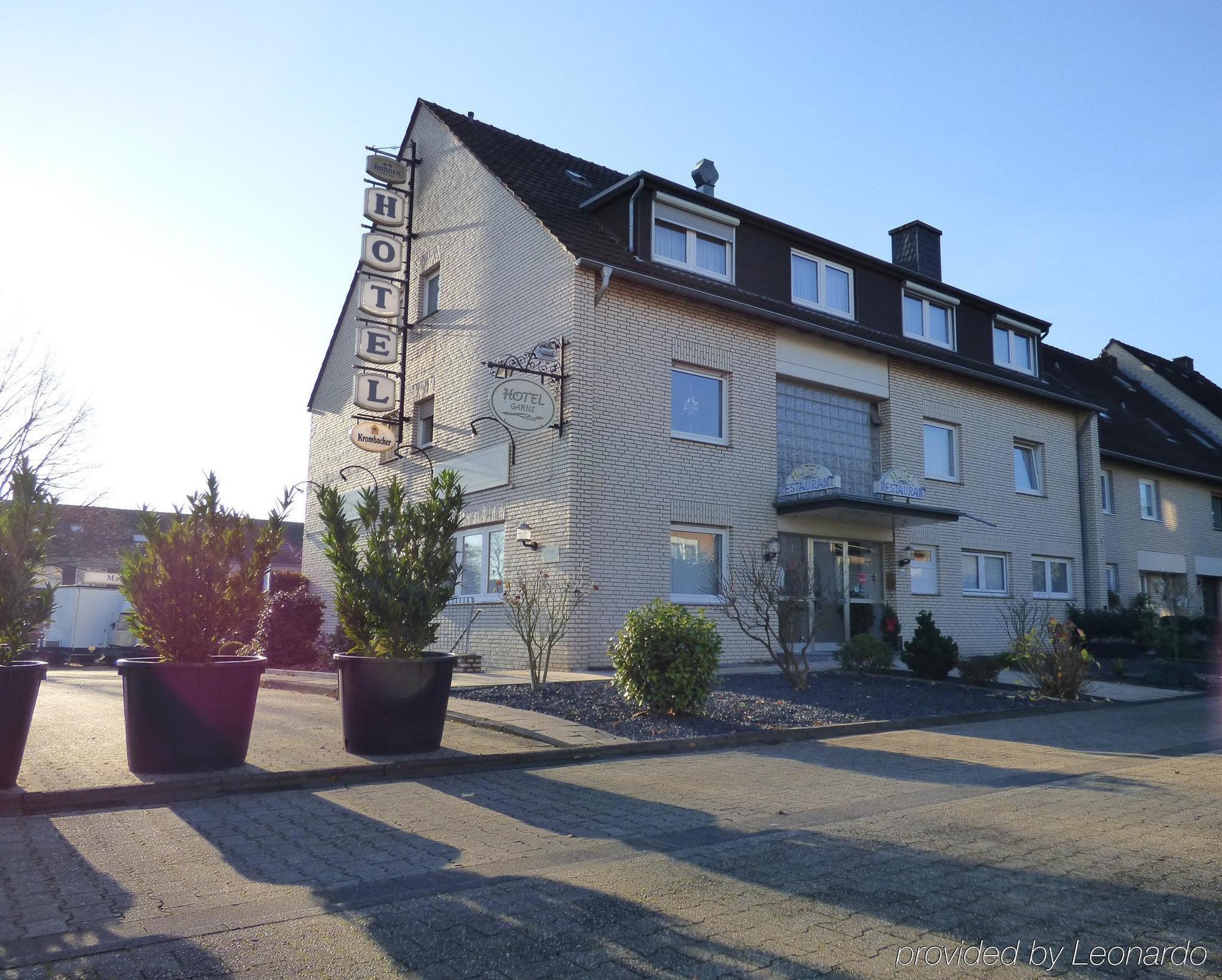 Hotel Alt Buettgen คาร์สท์ ภายนอก รูปภาพ