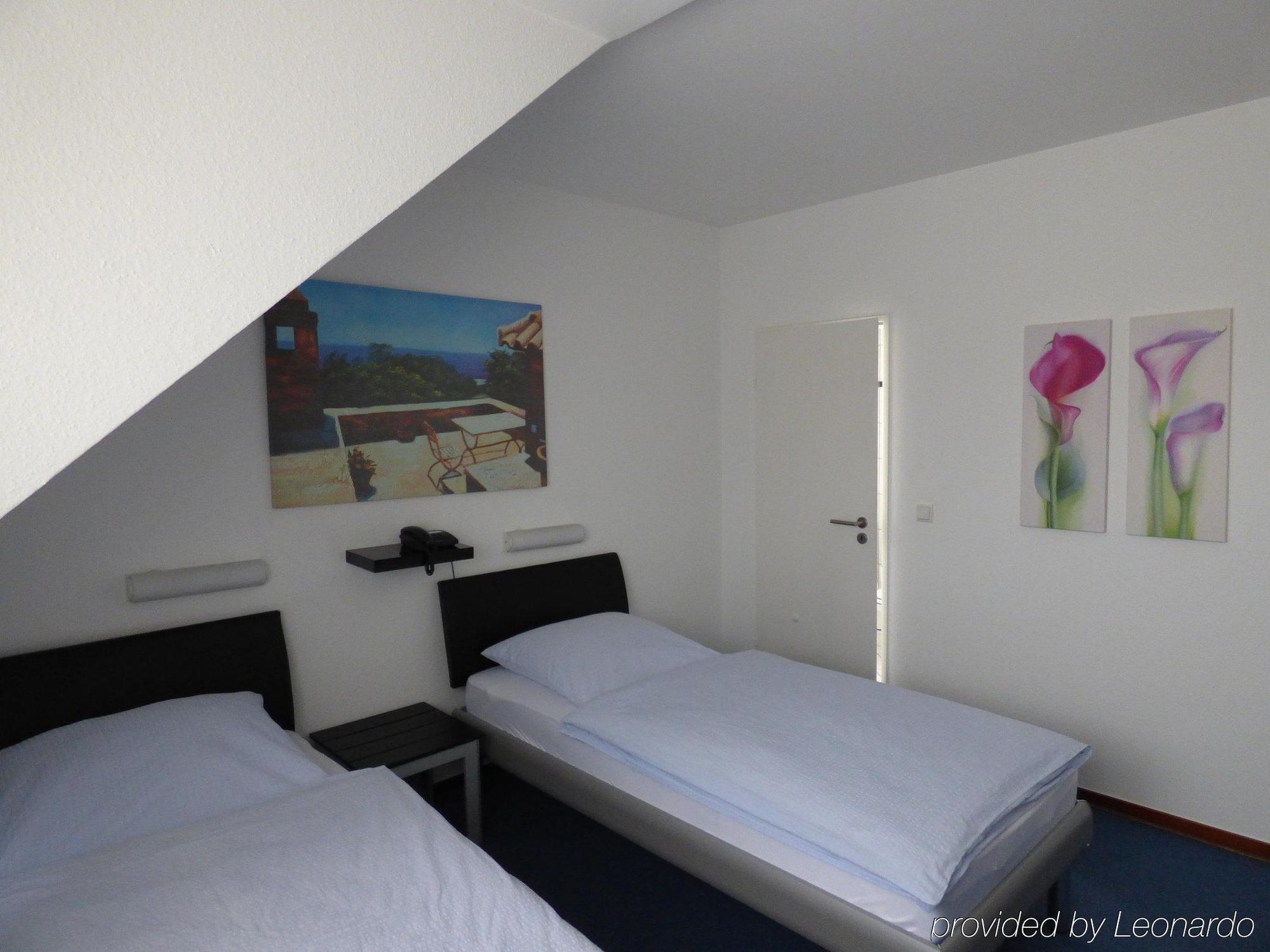 Hotel Alt Buettgen คาร์สท์ ภายนอก รูปภาพ