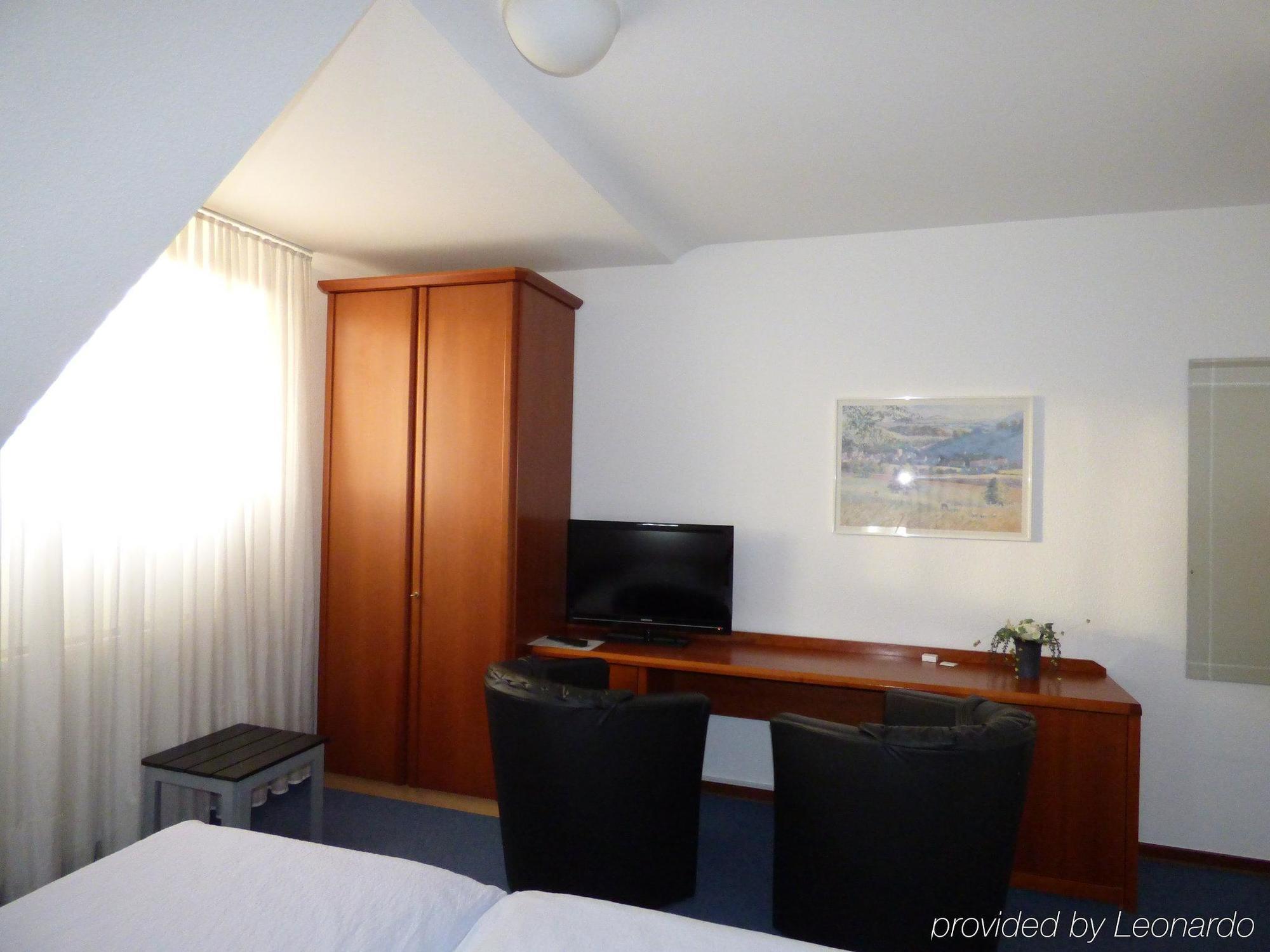 Hotel Alt Buettgen คาร์สท์ ภายนอก รูปภาพ