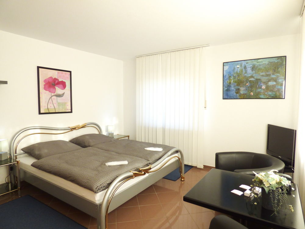 Hotel Alt Buettgen คาร์สท์ ภายนอก รูปภาพ