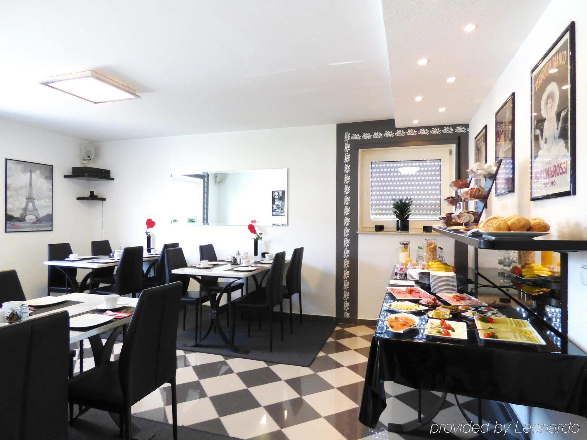 Hotel Alt Buettgen คาร์สท์ ภายนอก รูปภาพ