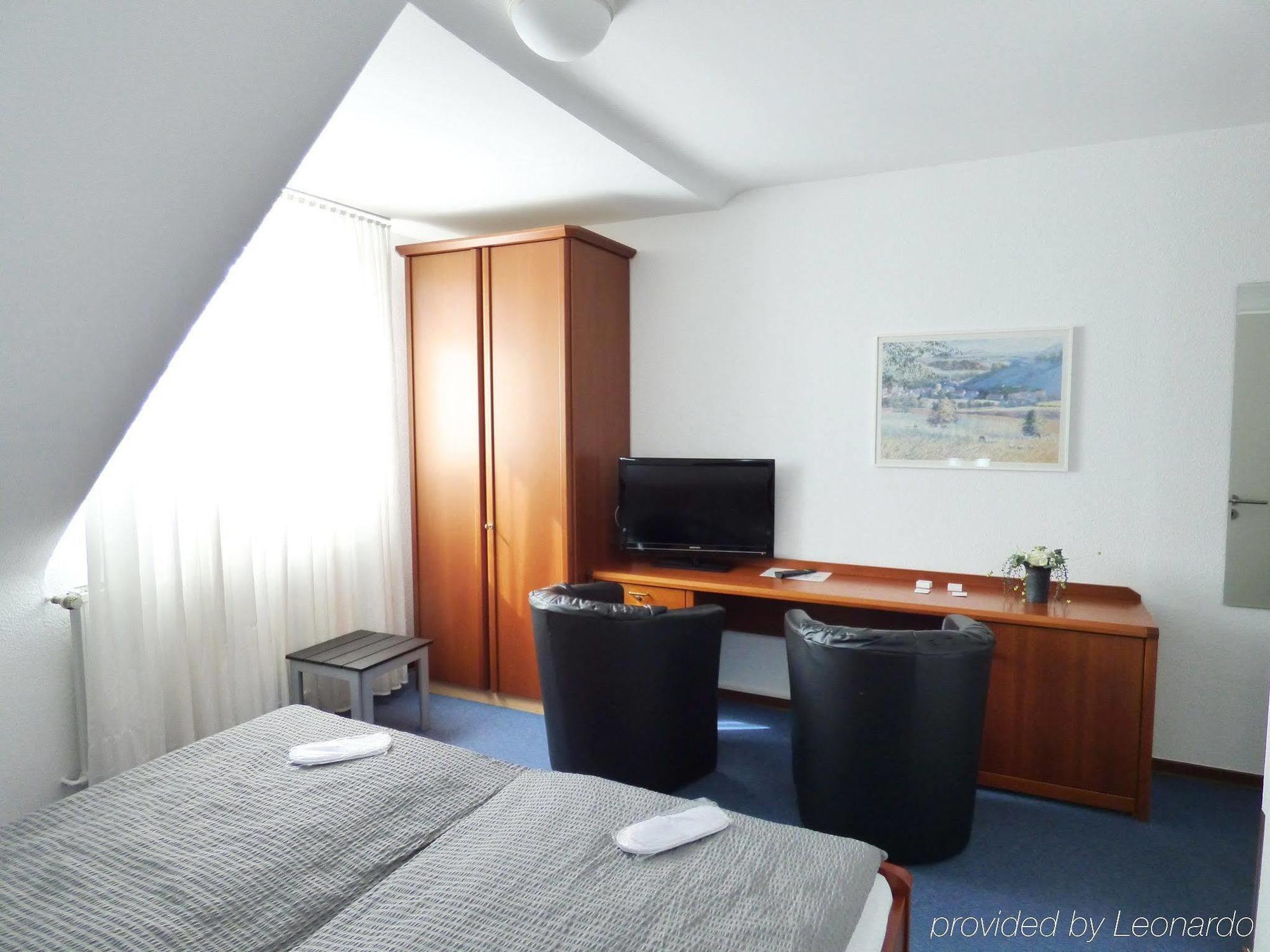 Hotel Alt Buettgen คาร์สท์ ภายนอก รูปภาพ