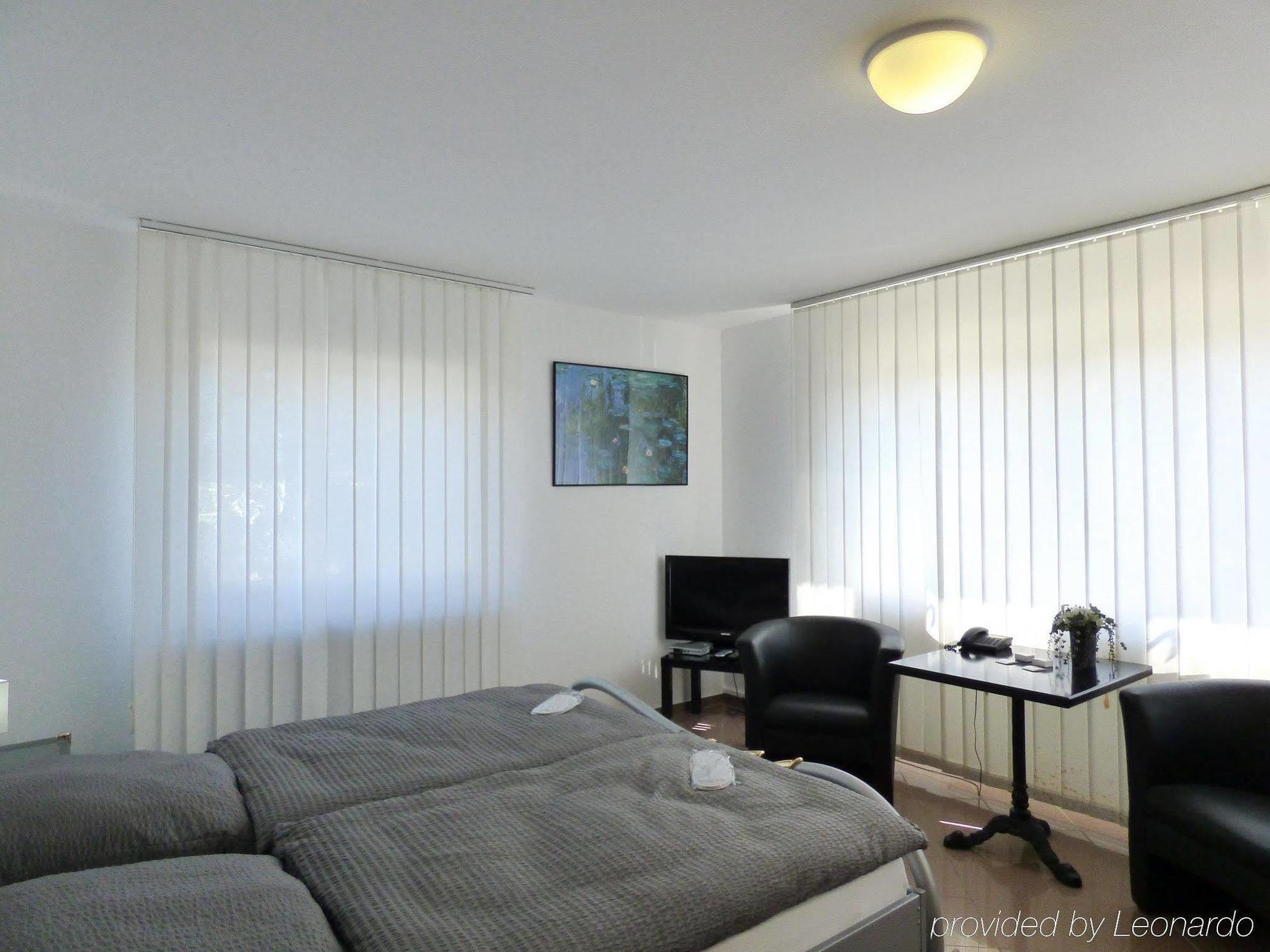 Hotel Alt Buettgen คาร์สท์ ภายนอก รูปภาพ