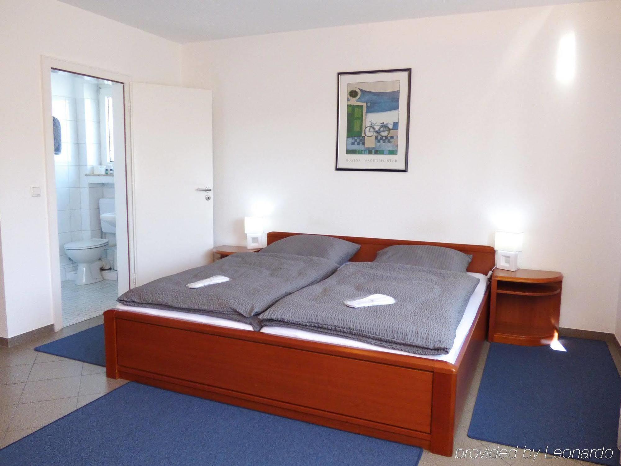 Hotel Alt Buettgen คาร์สท์ ภายนอก รูปภาพ