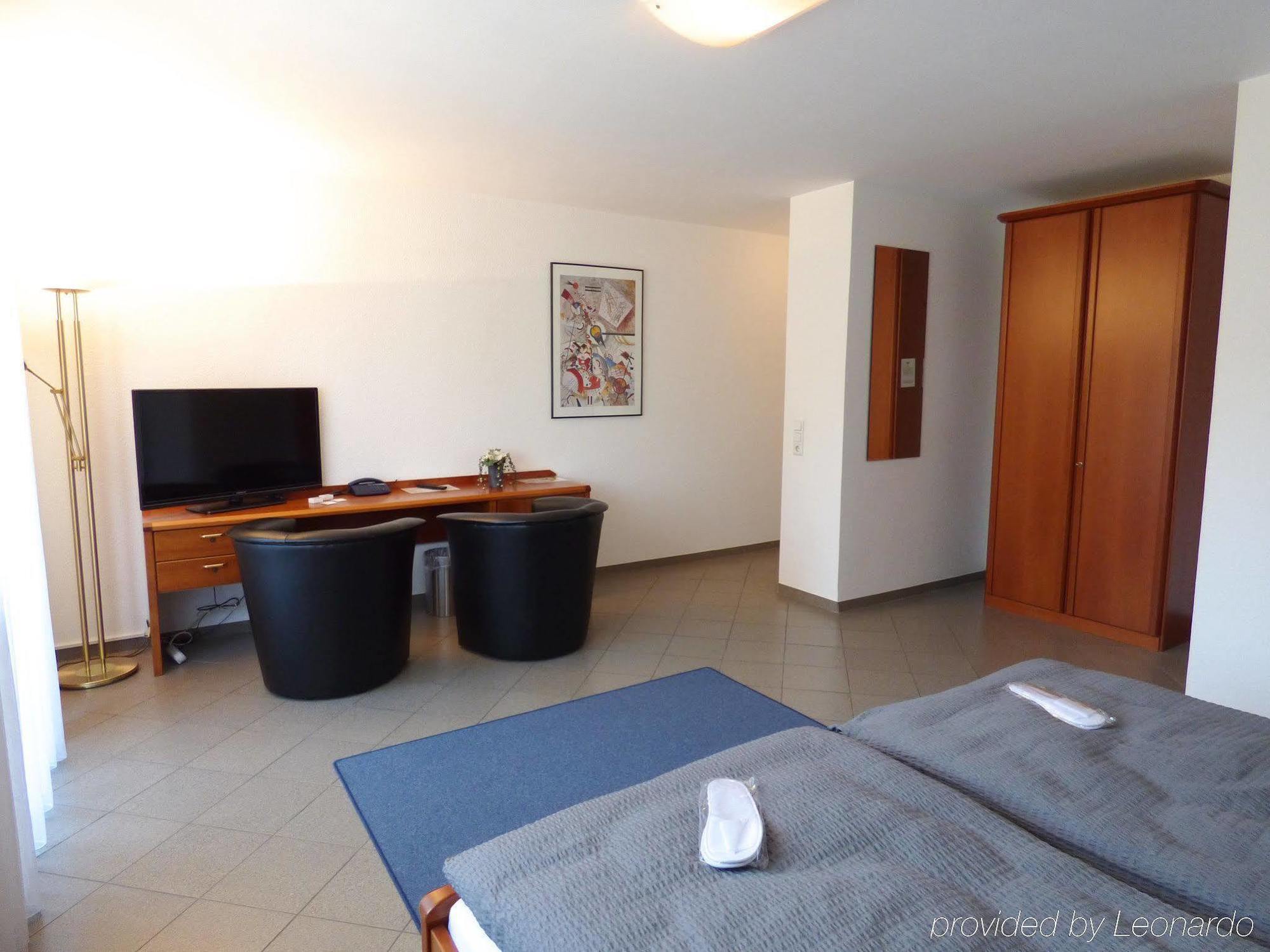 Hotel Alt Buettgen คาร์สท์ ภายนอก รูปภาพ