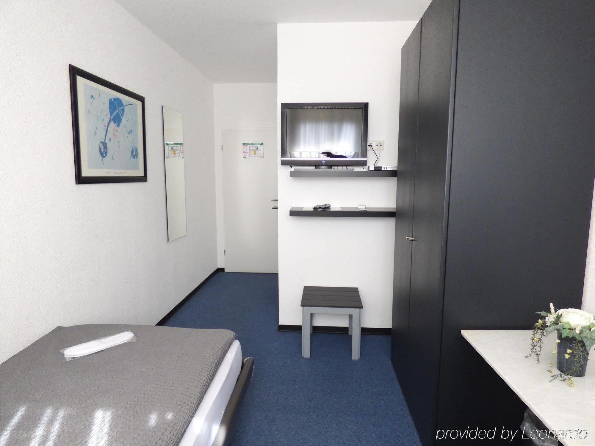 Hotel Alt Buettgen คาร์สท์ ภายนอก รูปภาพ